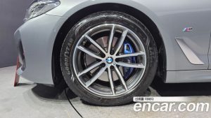 BMW 5-Series 520i M Sport 2023 года из Южной Кореи