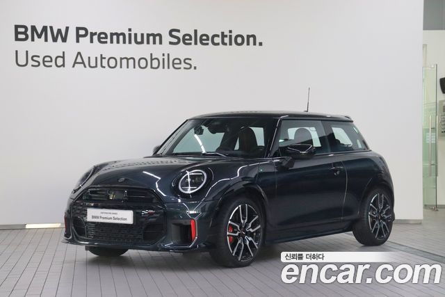 Mini Cooper JCW 2025 года из Кореи