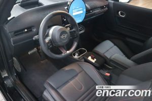 Mini Cooper JCW 2025 года из Южной Кореи