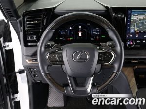 Lexus LM 500h Executive 2025 года из Южной Кореи