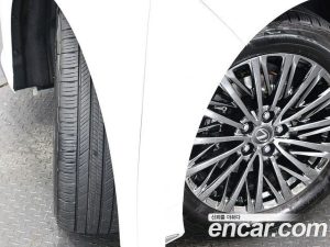 Lexus LM 500h Executive 2025 года из Южной Кореи