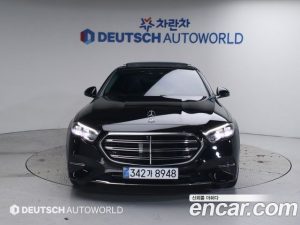 Mercedes-Benz E-Class E220d 4MATIC Exclusive 2024 года из Южной Кореи
