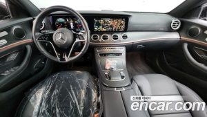 Mercedes-Benz E-Class E250 AMG Line 2023 года из Южной Кореи
