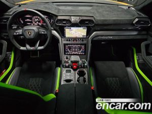 Lamborghini Urus 4.0 V8 Performante 2024 года из Южной Кореи