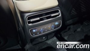 Genesis GV70 2.5T Бензин 2WD 2025 года из Южной Кореи