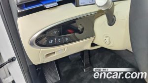 Genesis GV70 2.5T Бензин 2WD 2025 года из Южной Кореи