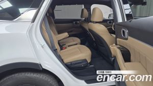 Kia Sorento HEV 1.6 2WD 2024 года из Южной Кореи