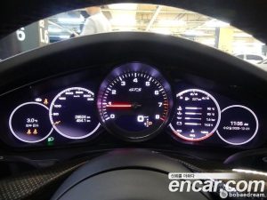 Porsche Panamera 4.0 GTS 2023 года из Южной Кореи