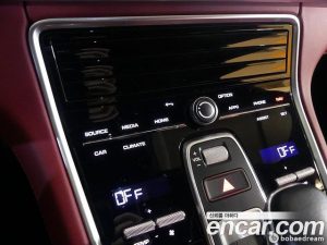 Porsche Panamera 4.0 GTS 2023 года из Южной Кореи