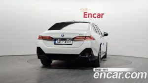 BMW 5-Series 520i M Sport 2024 года из Южной Кореи
