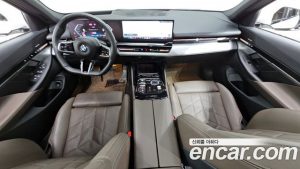 BMW 5-Series 520i M Sport 2024 года из Южной Кореи