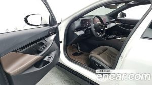 BMW 5-Series 520i M Sport 2024 года из Южной Кореи