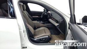 BMW 5-Series 520i M Sport 2024 года из Южной Кореи