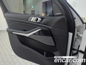 BMW X5 xDrive 40i M Sport 2024 года из Южной Кореи