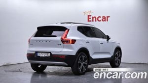 Volvo XC40 B4 Inscription 2022 года из Южной Кореи