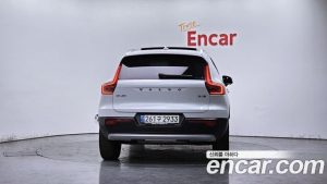 Volvo XC40 B4 Inscription 2022 года из Южной Кореи