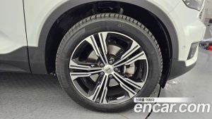 Volvo XC40 B4 Inscription 2022 года из Южной Кореи