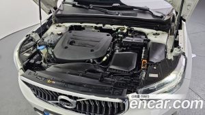 Volvo XC40 B4 Inscription 2022 года из Южной Кореи
