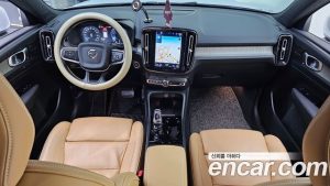 Volvo XC40 B4 Inscription 2022 года из Южной Кореи