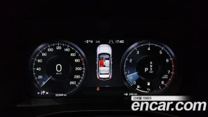 Volvo XC40 B4 Inscription 2022 года из Южной Кореи
