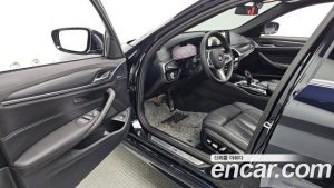 BMW 5-Series 523d M Sport 2023 года из Южной Кореи