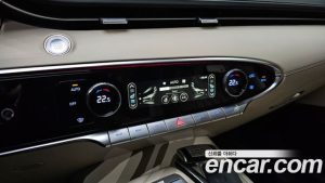 Genesis GV70 2.5T Бензин 2WD 2024 года из Южной Кореи