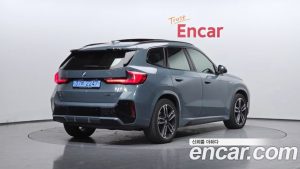BMW iX1 xDrive 30 M Sport 2023 года из Южной Кореи