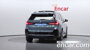 BMW iX1 xDrive 30 M Sport 2023 года из Южной Кореи