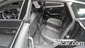 Audi A5 40 TFSI 4WD Premium Sportback 2023 года из Южной Кореи