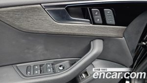 Audi A5 40 TFSI 4WD Premium Sportback 2023 года из Южной Кореи