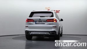 BMW X5 xDrive 40i M Sport 2025 года из Южной Кореи