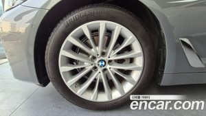 BMW 5-Series 520i Luxury 2023 года из Южной Кореи