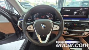 BMW 5-Series 520i Luxury 2023 года из Южной Кореи