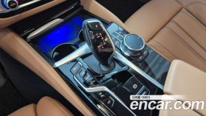 BMW 5-Series 520i Luxury 2023 года из Южной Кореи