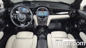 Mini Cooper Convertible CLASSIC 2023 года из Южной Кореи