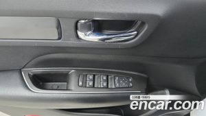 Renault-KoreaSamsung QM6 2.0 GDe LE Signature 2WD 2022 года из Южной Кореи