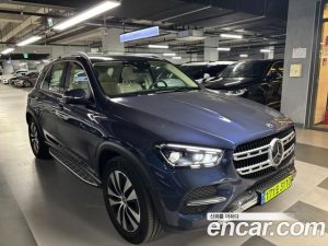Mercedes-Benz GLE-Class GLE300d 4MATIC 2025 года из Южной Кореи