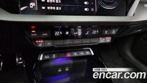 Audi RS3 2.5 TFSI 4WD 2025 года из Южной Кореи