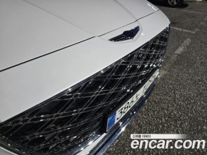 Genesis GV80 2.5T Бензин AWD 2024 года из Южной Кореи