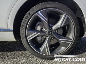 Genesis GV80 2.5T Бензин AWD 2024 года из Южной Кореи