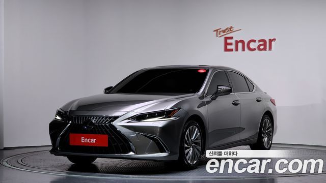 Lexus ES Executive 2025 года из Кореи