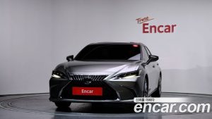 Lexus ES Executive 2025 года из Южной Кореи