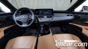 Lexus ES Executive 2025 года из Южной Кореи