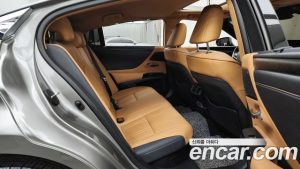 Lexus ES Executive 2025 года из Южной Кореи