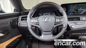 Lexus ES Executive 2025 года из Южной Кореи