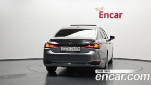 Lexus ES Executive 2025 года из Южной Кореи