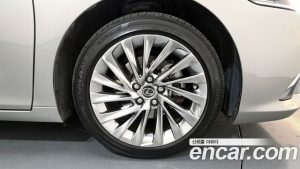 Lexus ES Executive 2025 года из Южной Кореи