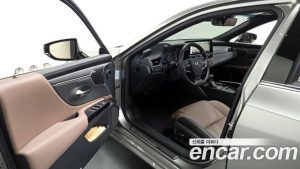 Lexus ES Executive 2025 года из Южной Кореи