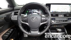 Lexus ES Executive 2025 года из Южной Кореи