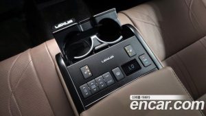 Lexus ES Executive 2025 года из Южной Кореи